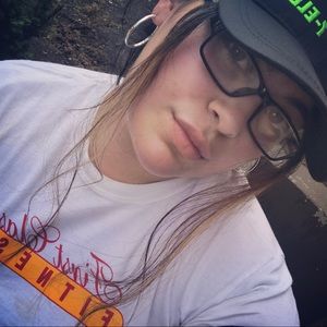 Meet your Posher, Leslie